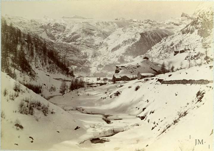 Zermatt river bed winter